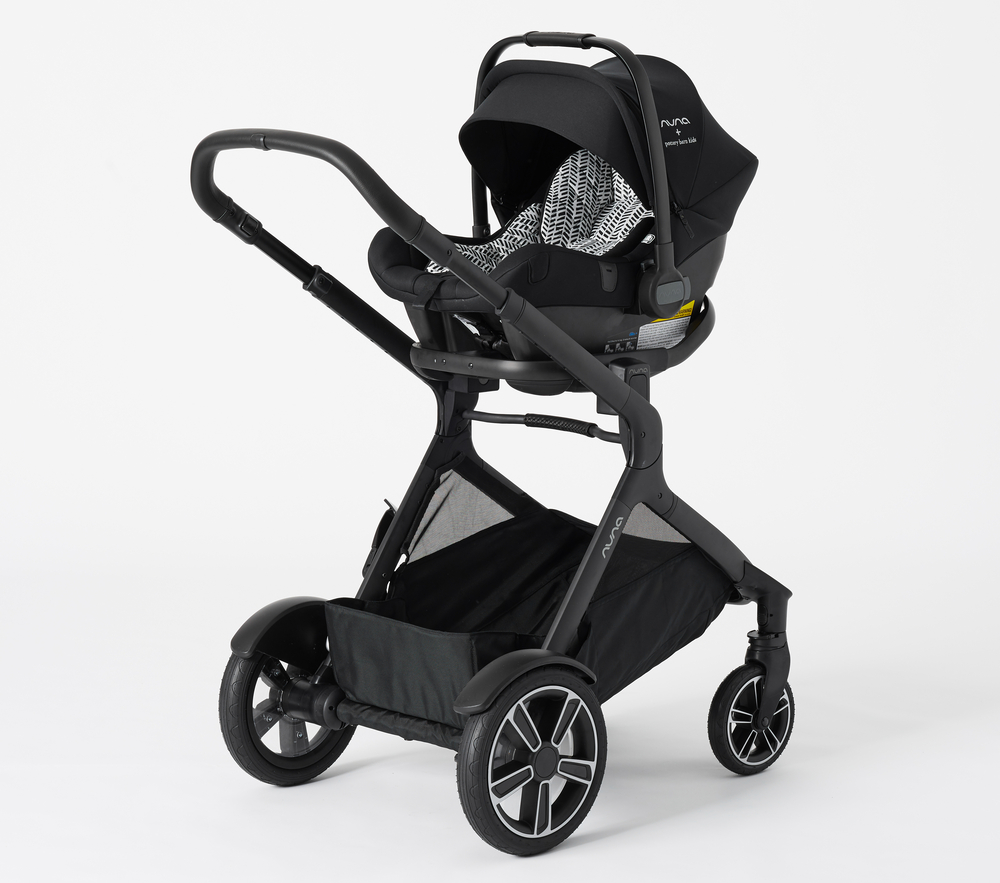 Nuna demi store grow changing bag
