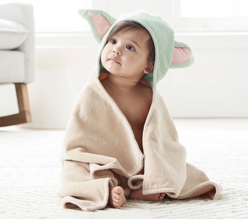 Star Wars The Mandalorian Grogu Baby Hooded Towel