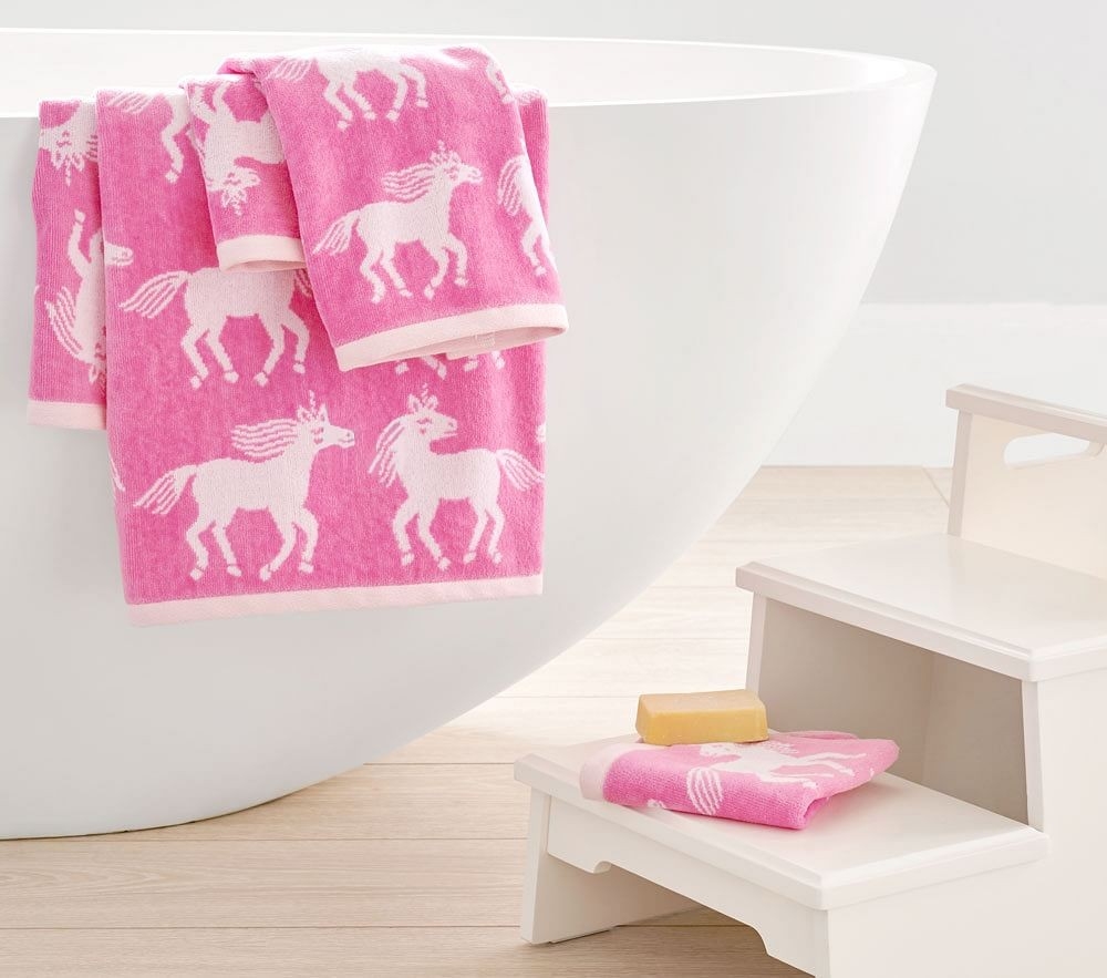 Unicorn deals towel set